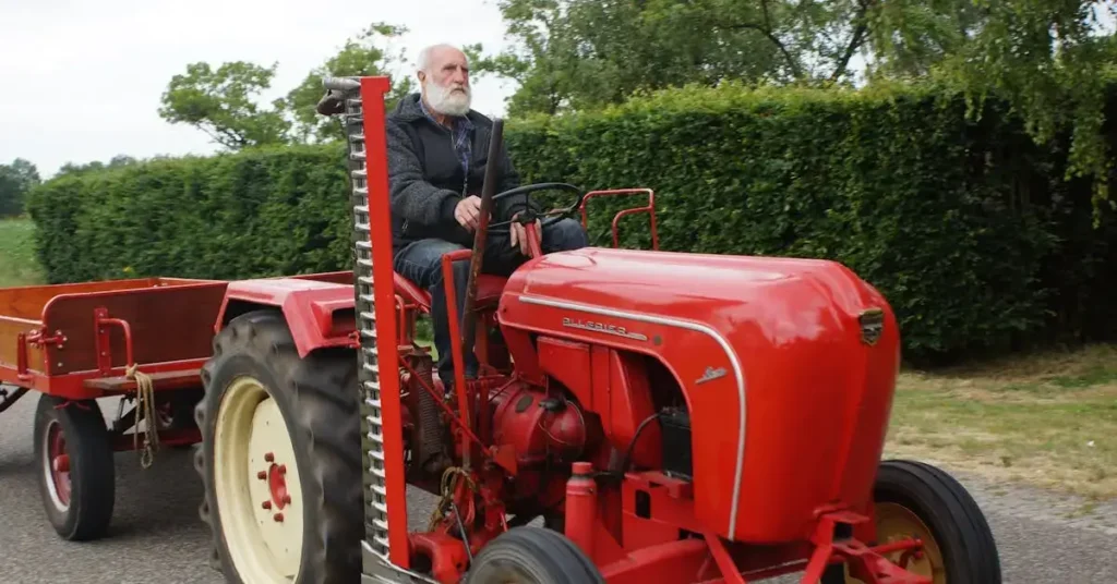 red things to draw tractor